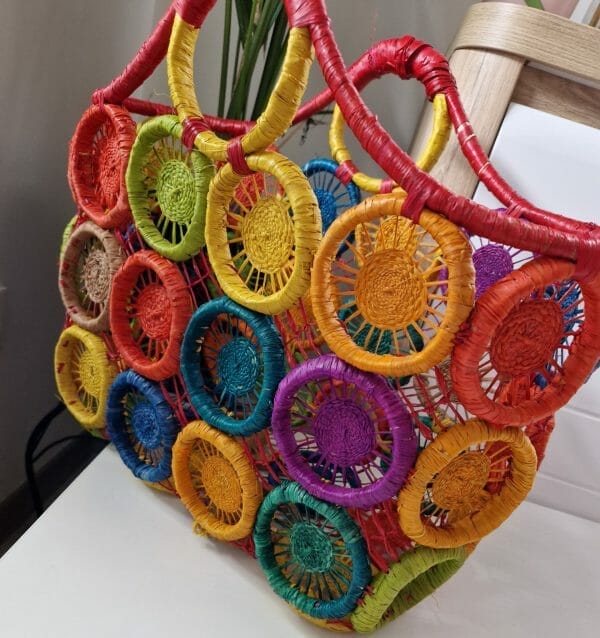 Panier fait main en raphia vintage