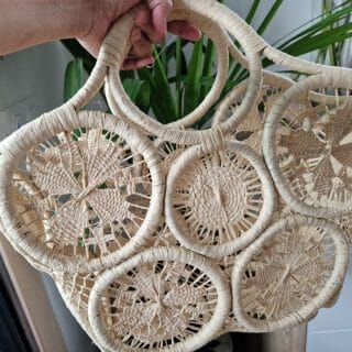 panier en raphia vintage macramé