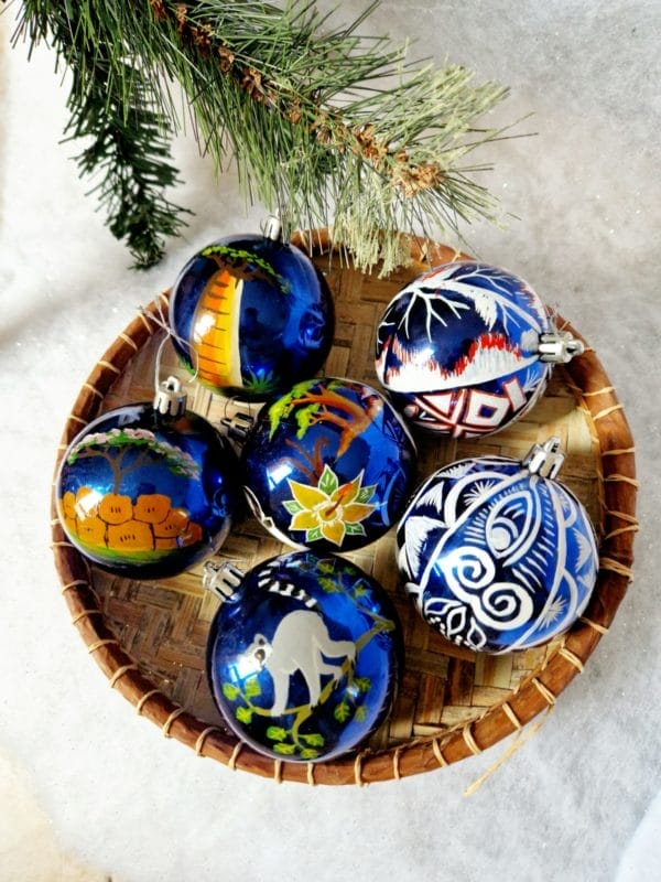 6 Boules de Noël/ décoration de Noël/collection NOËL ARTISANAL/ Madagascar – Image 2