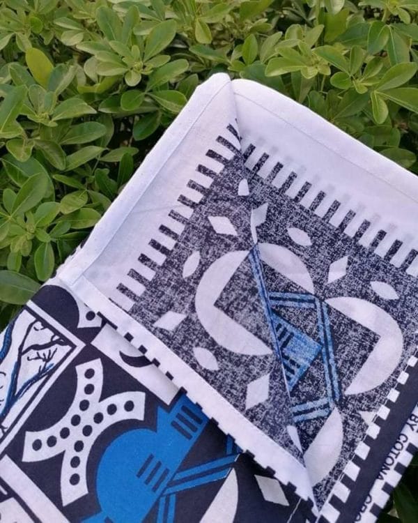 1 Salova/LAMBAOINE/Pagne traditionnel Malagasy – Image 3